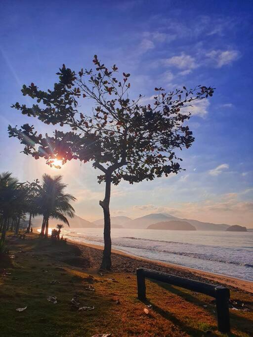 100Mts Da Praia Com Churrasqueira, Piscina E Wi-Fi Caraguatatuba Extérieur photo